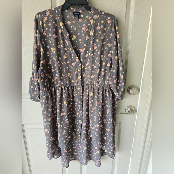 Torrid Floral Sheer Chiffon Tunic Shirt Sz 2X Babydoll High Low Roll Tab Sleev - Picture 2 of 12